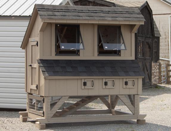 4x6 Mini Chicken Condo crafted at Pine Creek Structures of Spring Glen